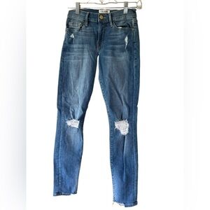 Frame light wash ripped skinny jeans size 25